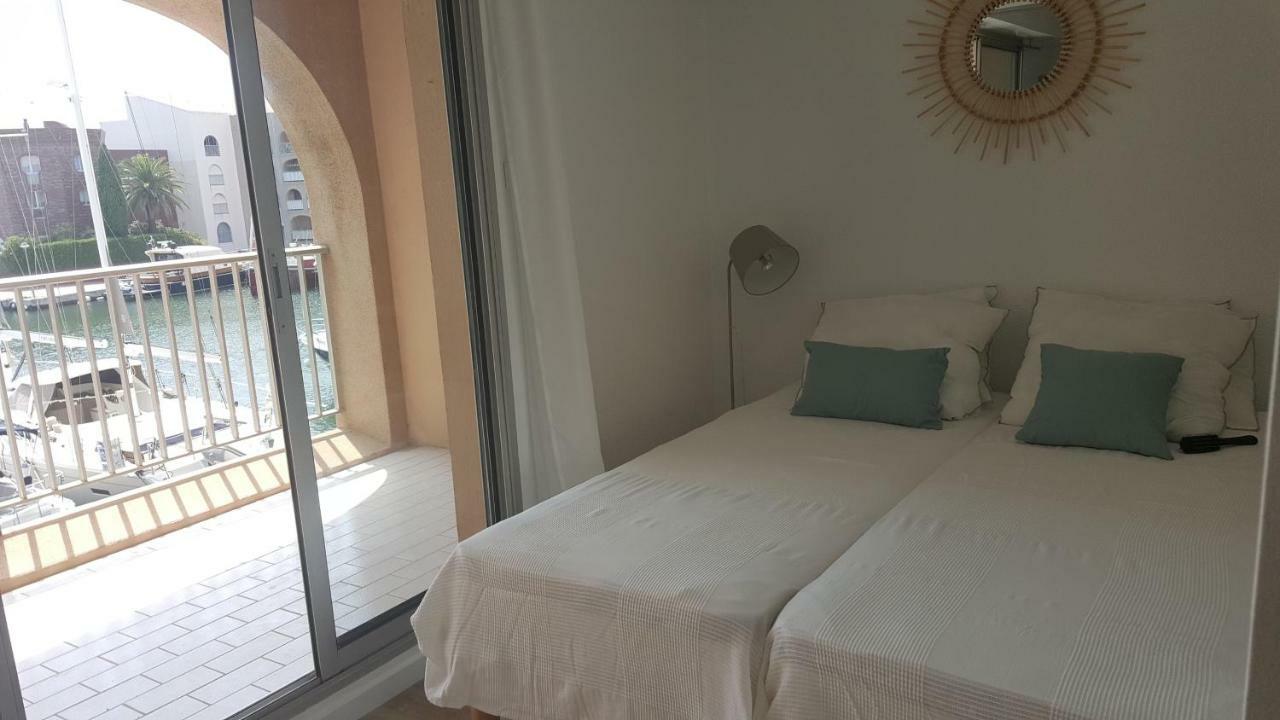 Port La Gavine Vue Mer Йер Экстерьер фото